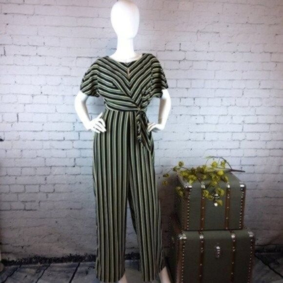 June & Hudson Tie Waist Striped Jumpsuit in Black Size Medium - Picture 1 of 3